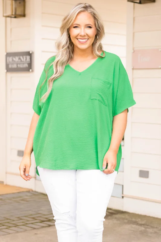 Step up your style with trendy women’s clothing   Everyday Stunning Top, Kelly Green