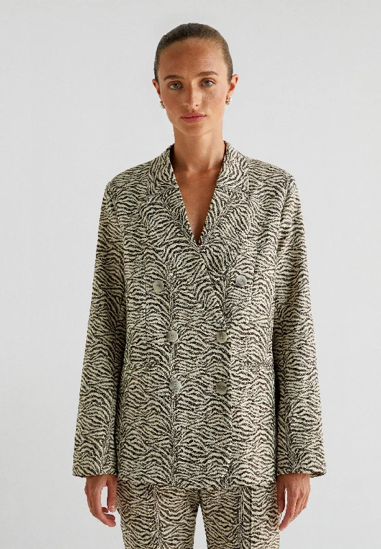 Women’s fashion that reflects your personality   BLAZER ESTAMPADO ZEBRA