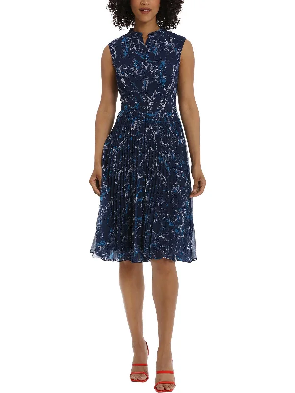 Feminine and fashionable clothing for every wardrobe   Womens Pleated Sleeveless Shirtdress