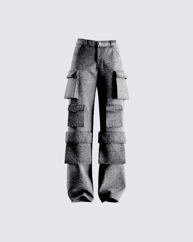 Women’s clothing that combines comfort and style   Dustin Black Acid Wash Cargo Jeans
