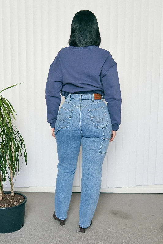 Comfortable yet stylish outfits for women on the go   Farm Nap Jeans Light Wash